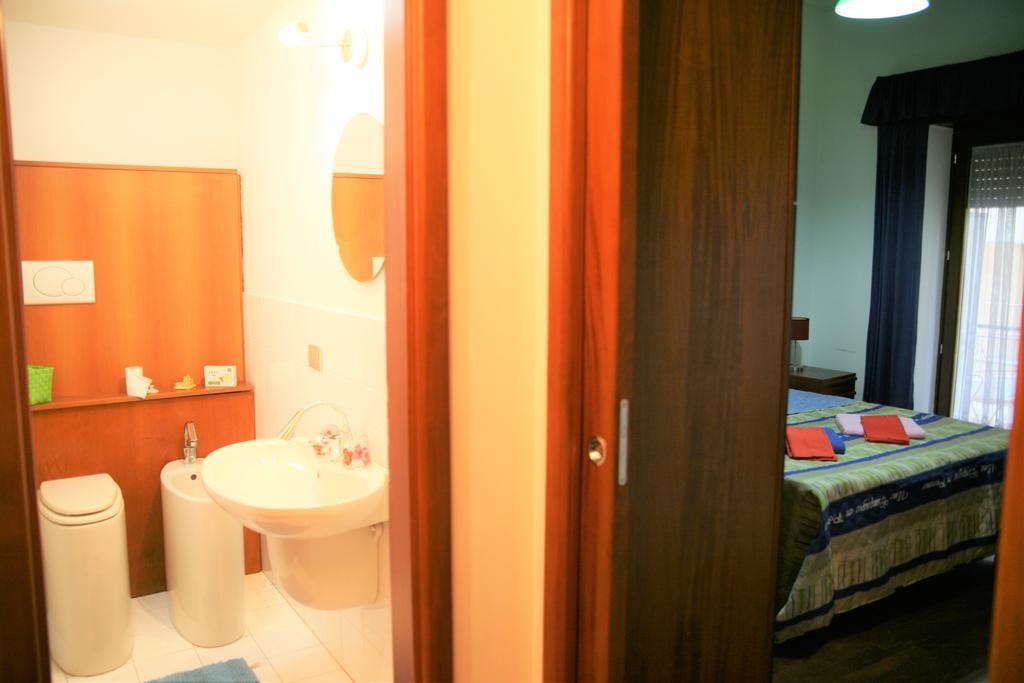 Apartamento Turistico Laura *